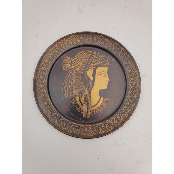 Vintage Hammered copper Embossed Design Wall Plate Wall Hanging Collectible - Picture 1 of 10